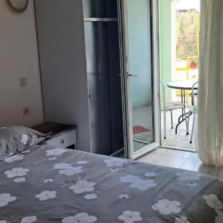 Natali Apartment *